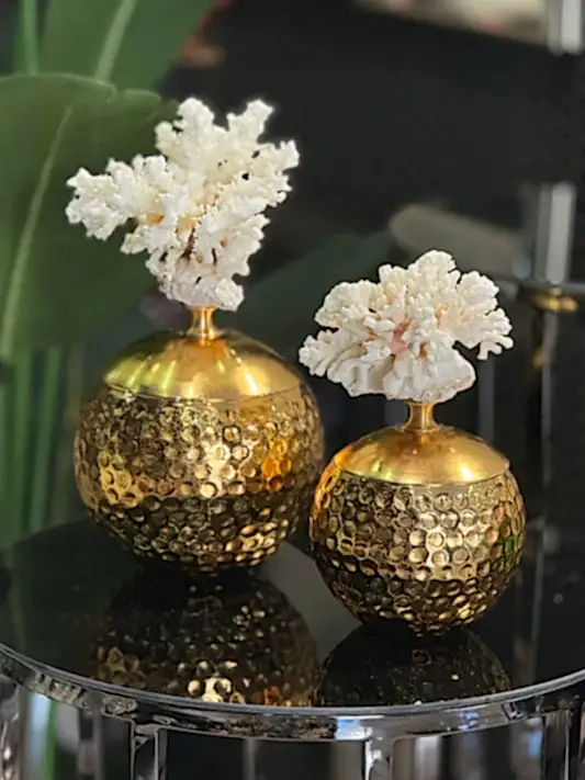 Doğal Mercanlı Dövmeli Küre Gold